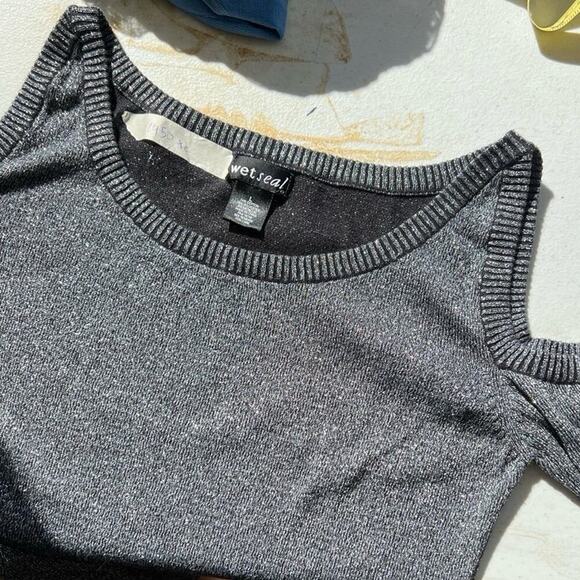 Wet Seal open shoulder women's size L silver black shimmer sweater - Picture 7 of 7
